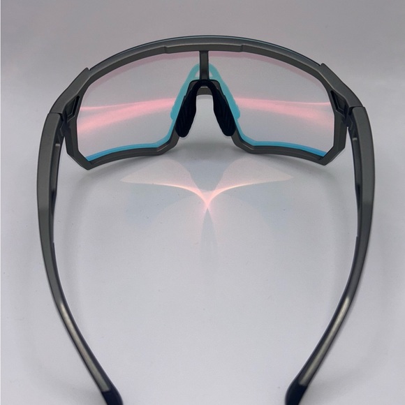 Outlaw Photochromic Tour Glasses - Picture 5 of 5